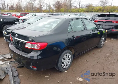 2011 Toyota Corolla Le z USA, uszkodzony, nr VIN 2T1BU4EE3BC651124